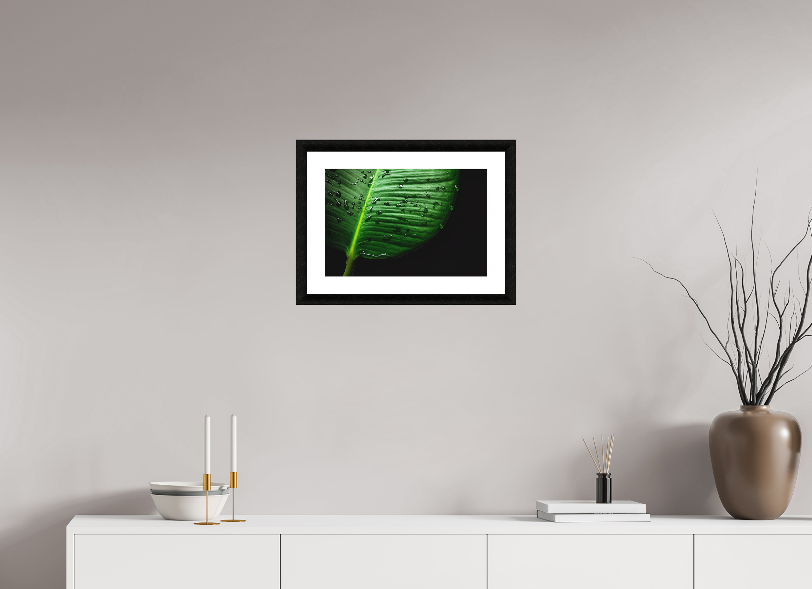 45 x 30 cm, Foto im schwarzen Ebenholz Rahmen 30mm, Museumsglas, Passepartout Hochweiß Tropical Raindrops