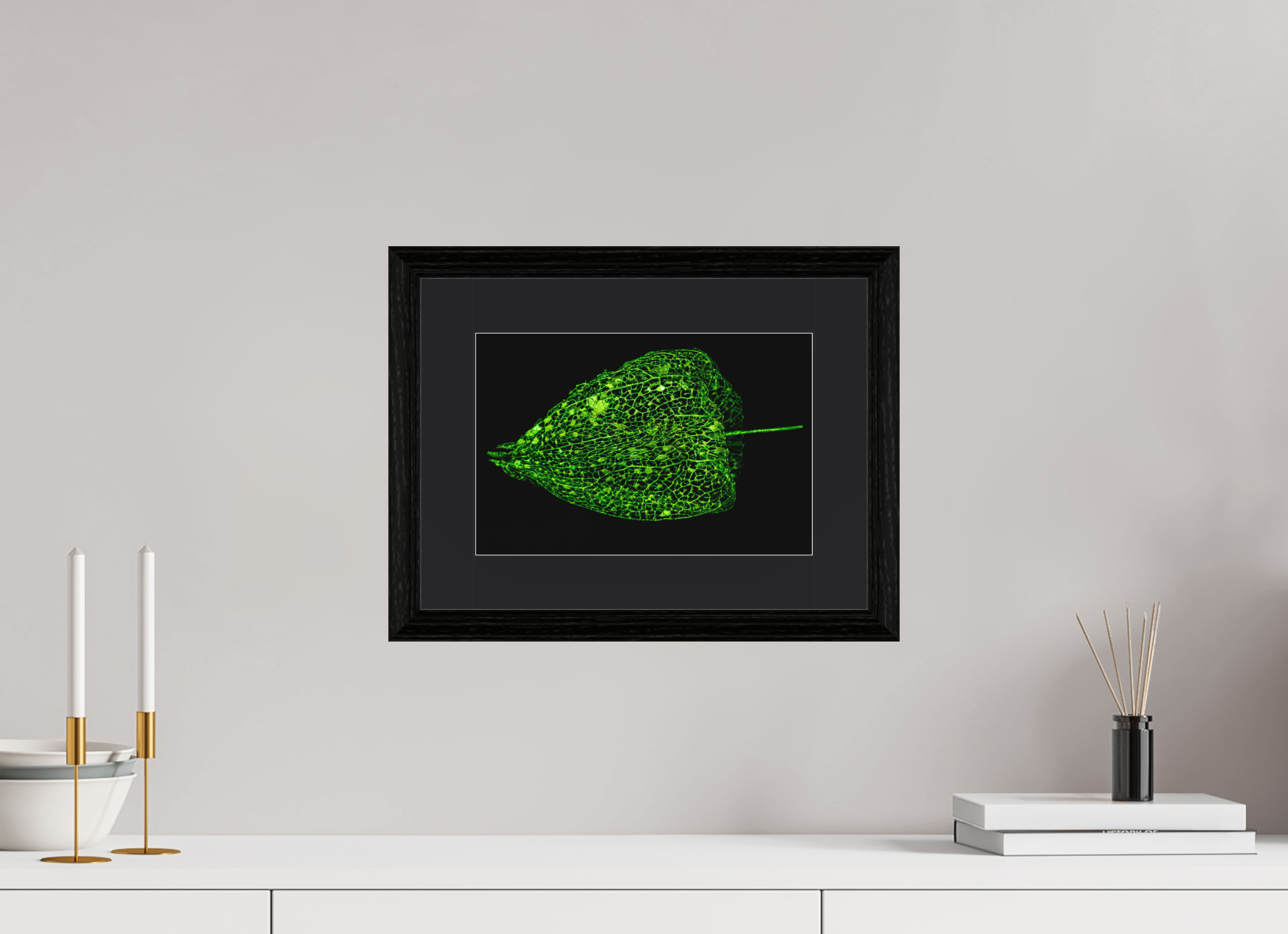30 x 20 cm, Hahnemühle FineArt Baryta im schwarzem Rahmen, schwarzes Passepartout Grünes Farbleuchten - Fine Art