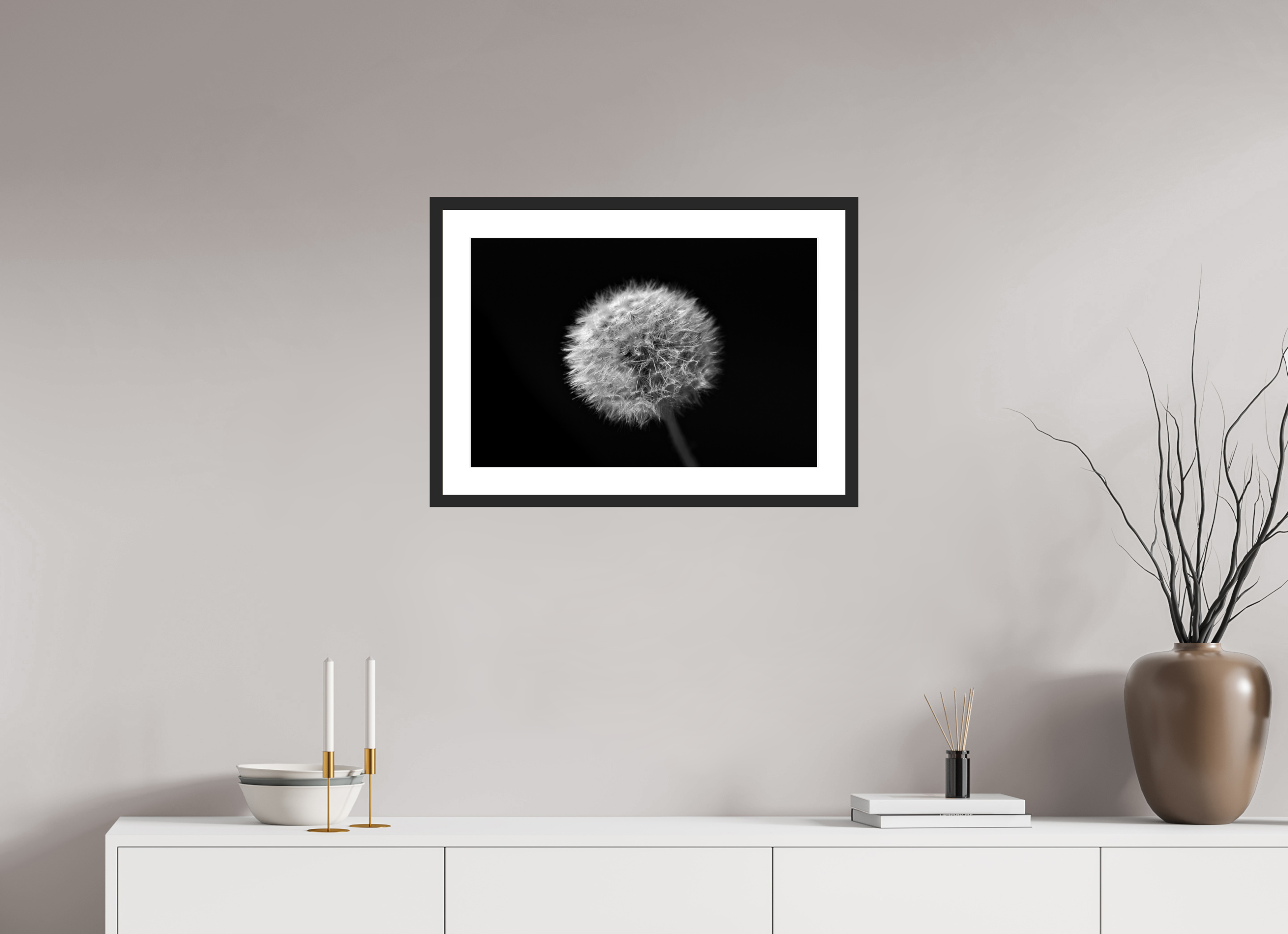 60 x 40 cm, Foto im Passepartout-Rahmen - Rahmen: schwarzes Holz, 20 mm, weißes Passepartout, Floatglas glänzend Ice Crystal Ball Flower