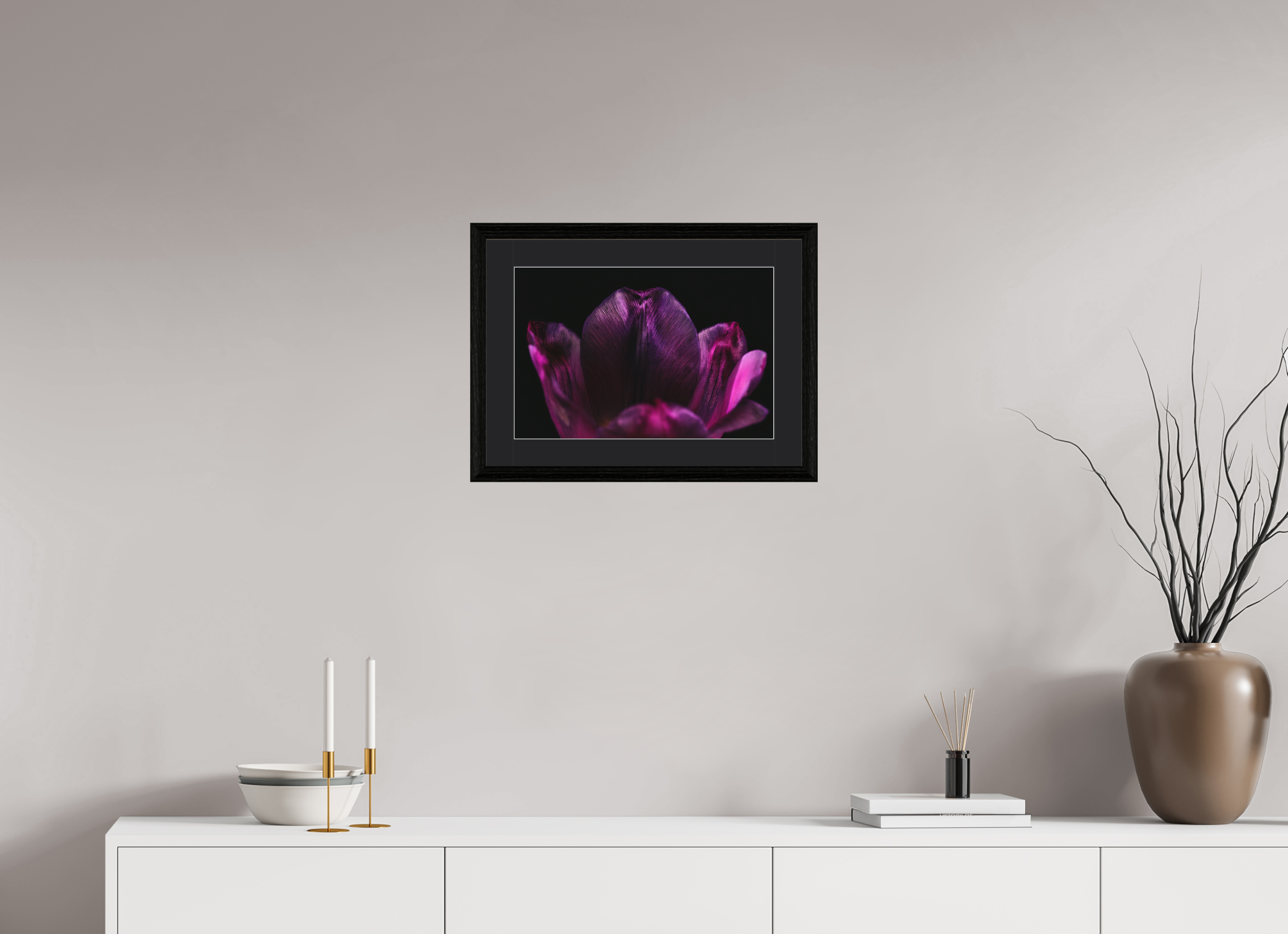 45 x 30 cm, Hahnemühle FineArt Baryta im schwarzem Rahmen, schwarzes Passepartout Purple Silent