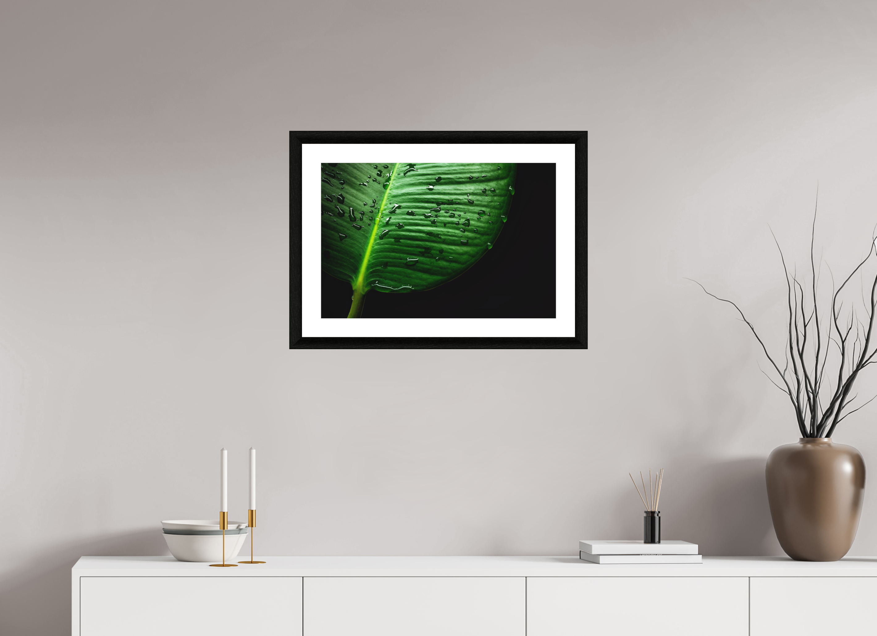 60 x 40 cm, Foto im schwarzen Ebenholz Rahmen 30mm, Museumsglas, Passepartout Hochweiß Tropical Raindrops