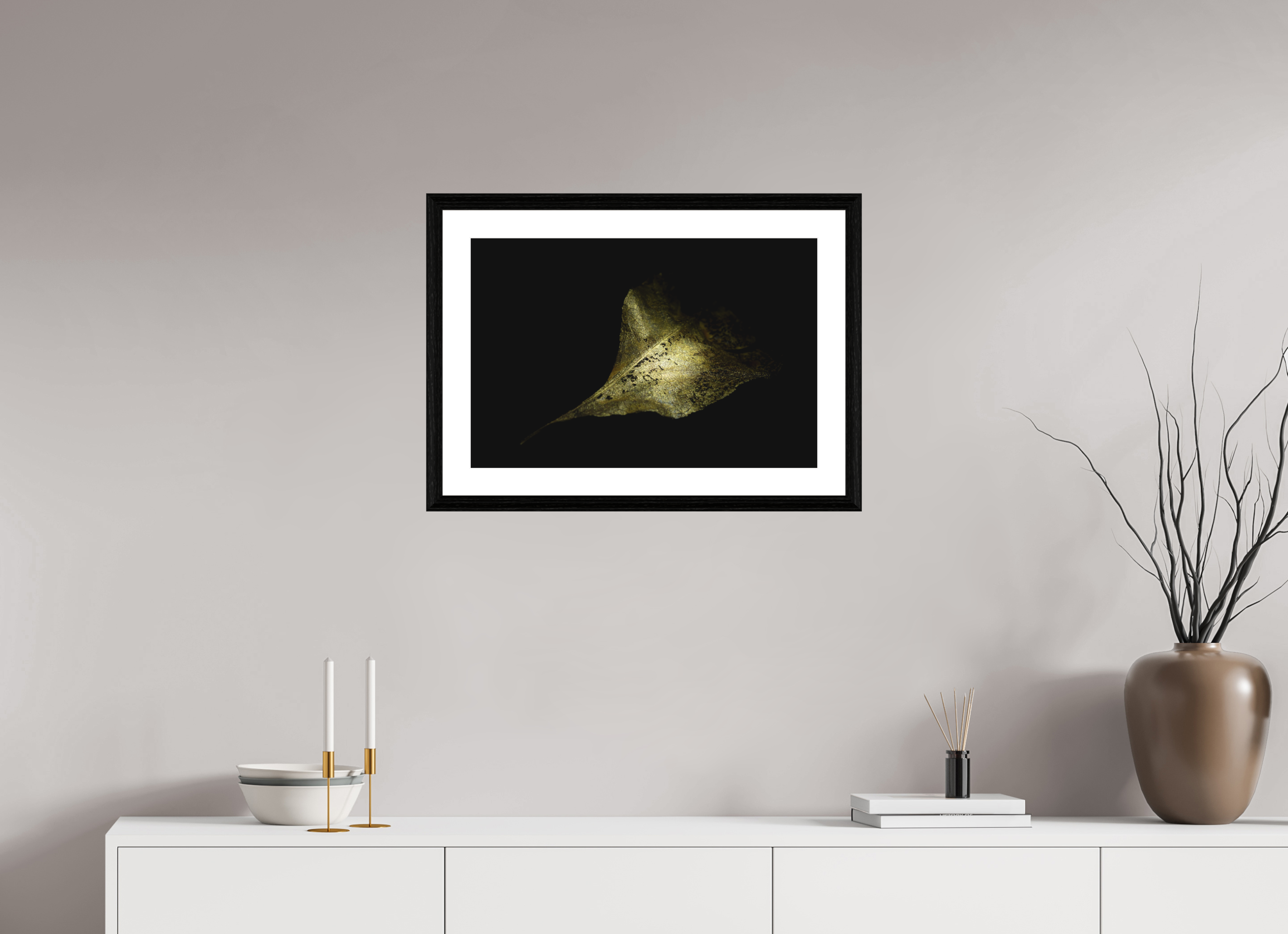 60 x 40 cm, Hahnemühle FineArt Baryta im schwarzen Eichen Rahmen, 27mm,Museumsglas, Passepartout Hochweiß Golden Shadow Play - Fine Art