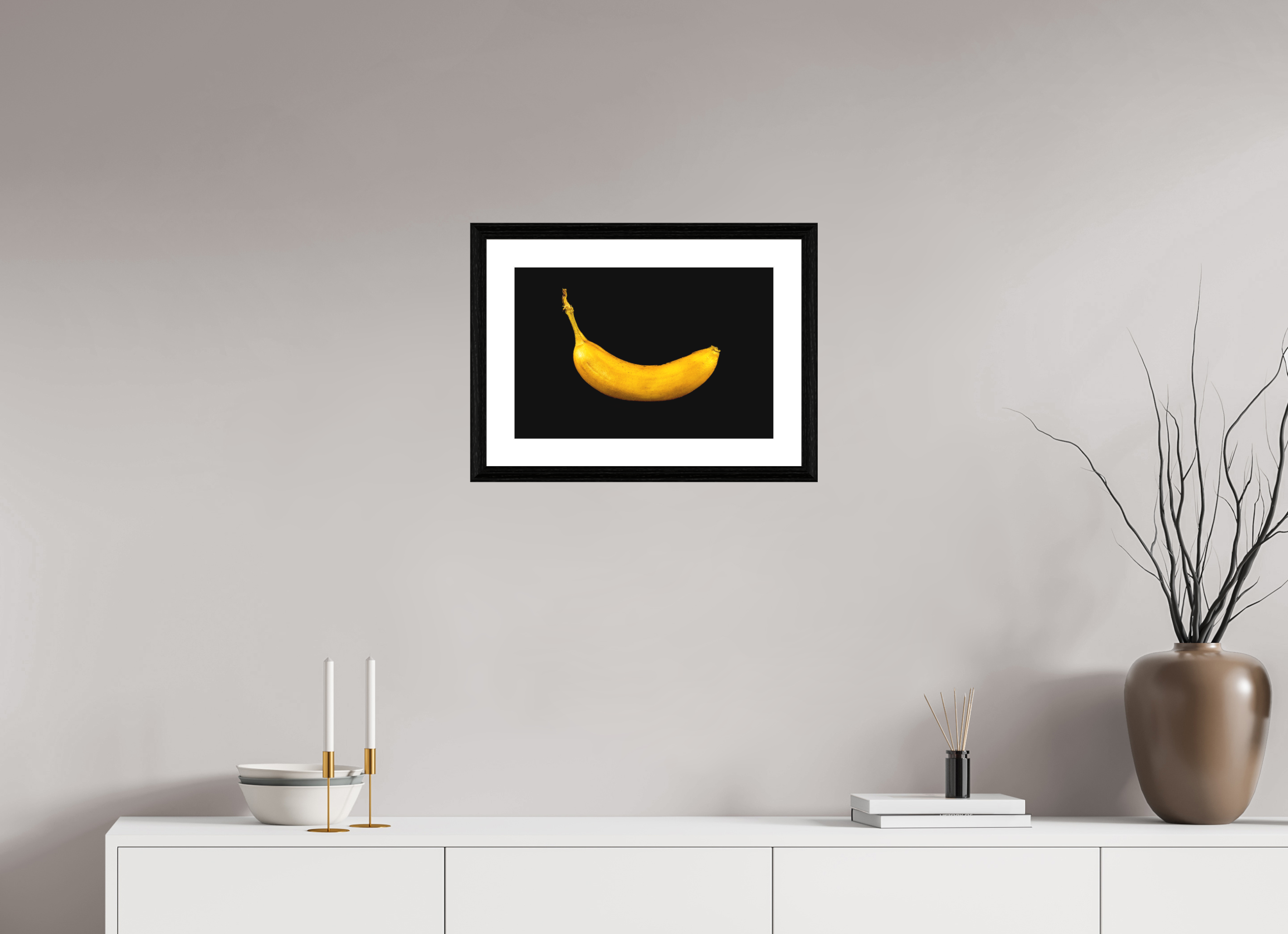 45 x 30 cm, Hahnemühle FineArt Baryta im schwarzen Eichen Rahmen, 27mm,Museumsglas, Passepartout Hochweiß Die goldene Banane - Fine Art