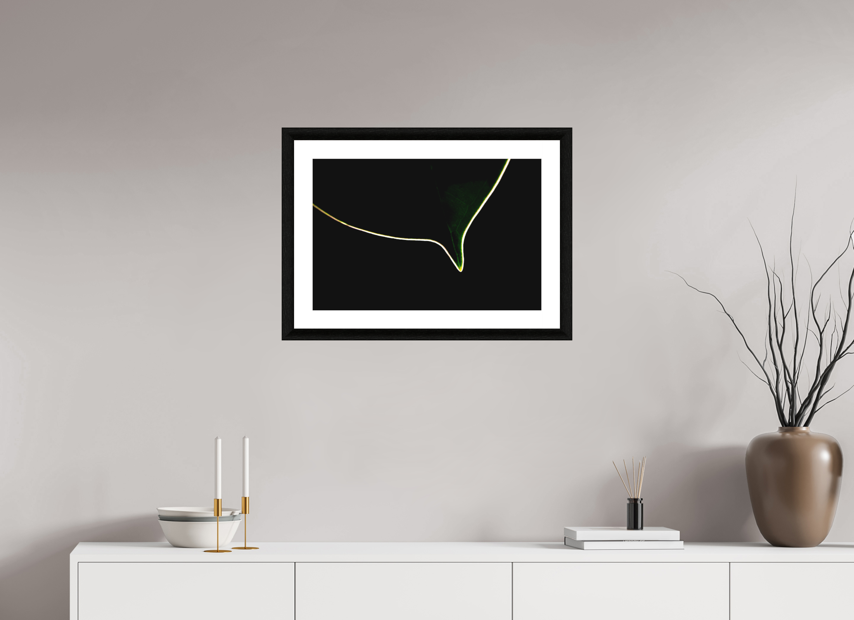 60 x 40 cm, Foto im schwarzen Ebenholz Rahmen 30mm, Museumsglas, Passepartout Hochweiß Glowing Line