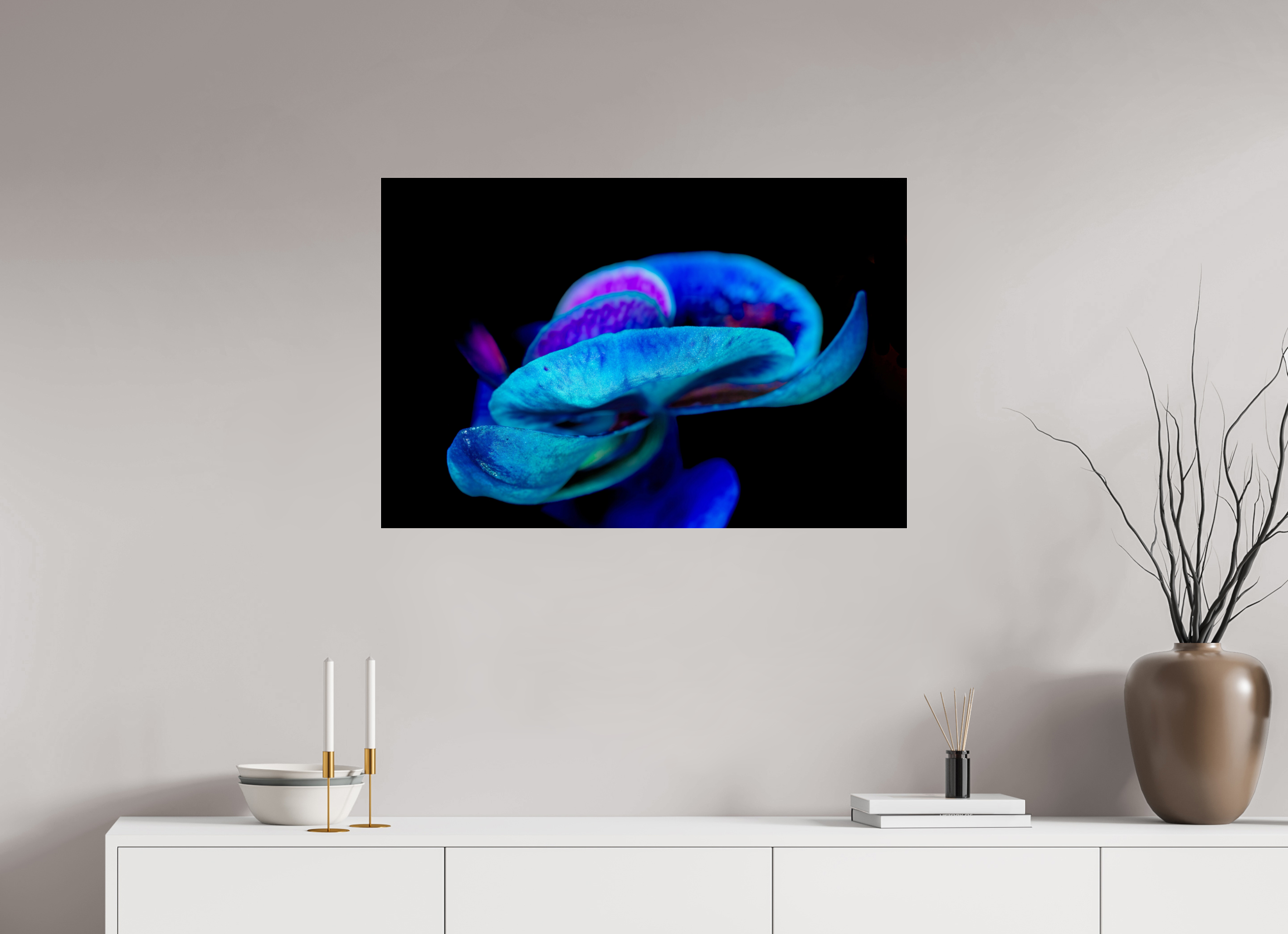 90 x 60 cm, Acrylglas, glänzend, 2 mm, Dibond 3 mm, mit Aufhängung Indigo Choral Flower