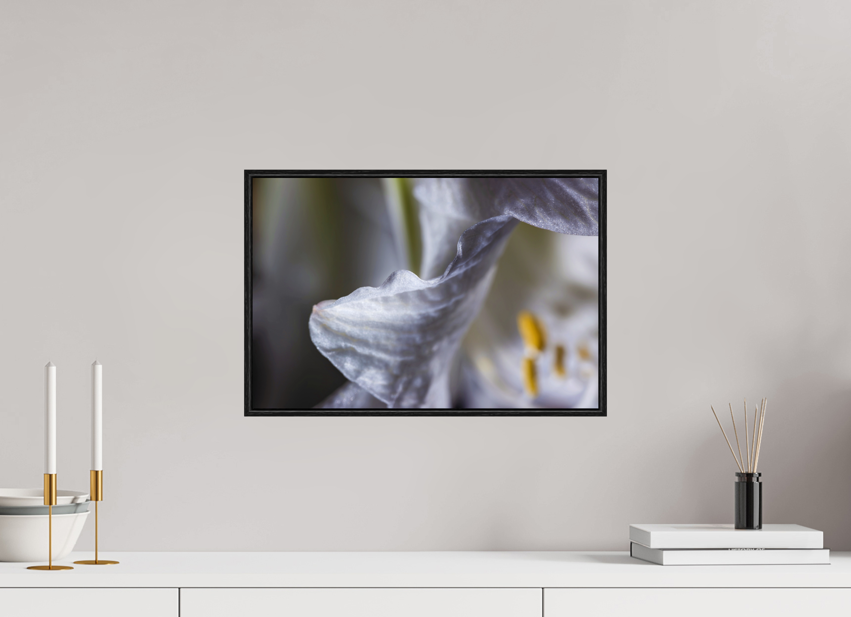 45 x 30 cm, Foto im schwarzen Schattenfugen-Rahmen hinter Acryglas, 2 mm, glänzend Diamond Flower