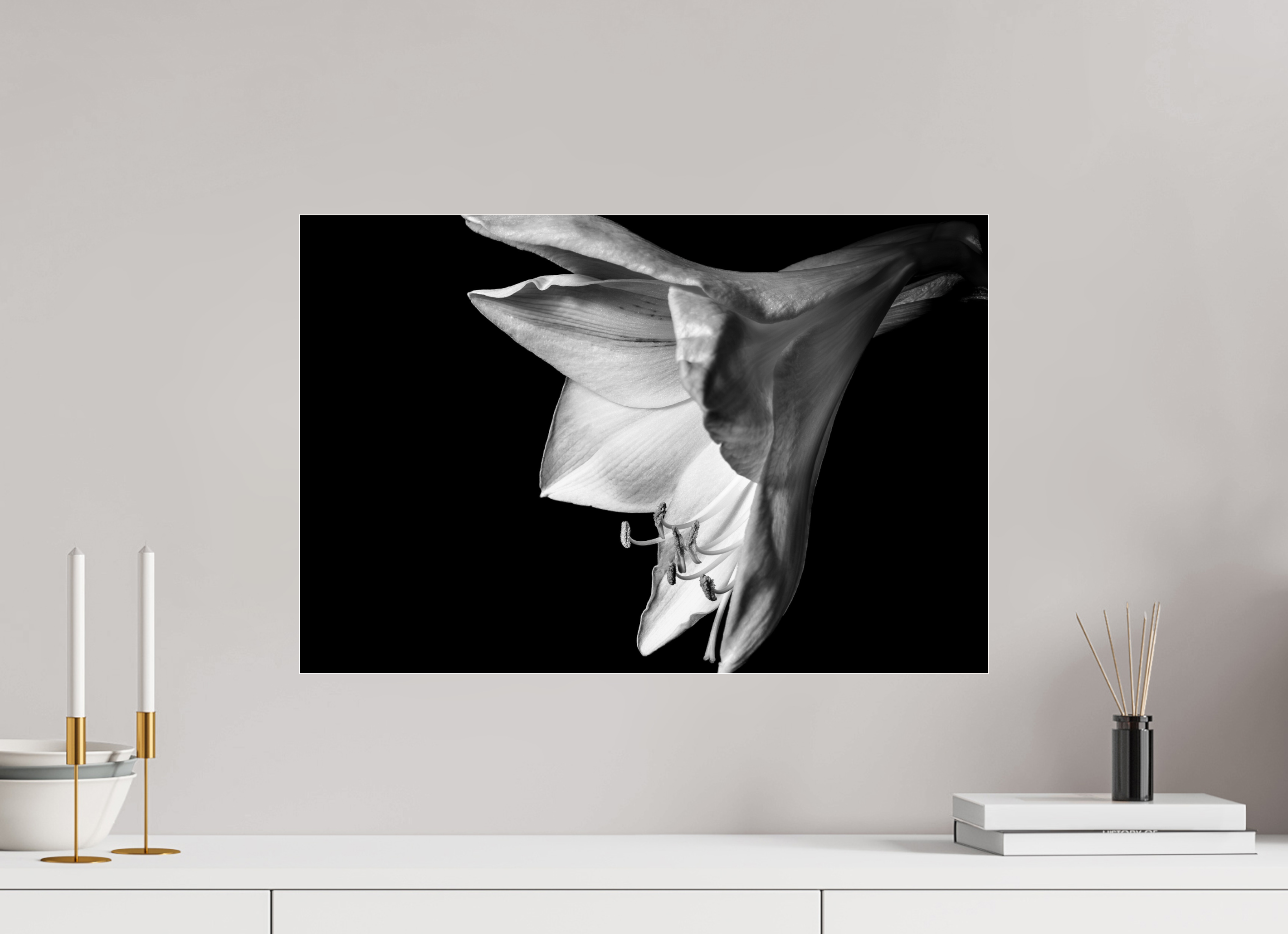 60 x 40 cm, Acrylglas, glänzend, 2 mm, Dibond 3 mm, mit Aufhängung Moonlight Flower