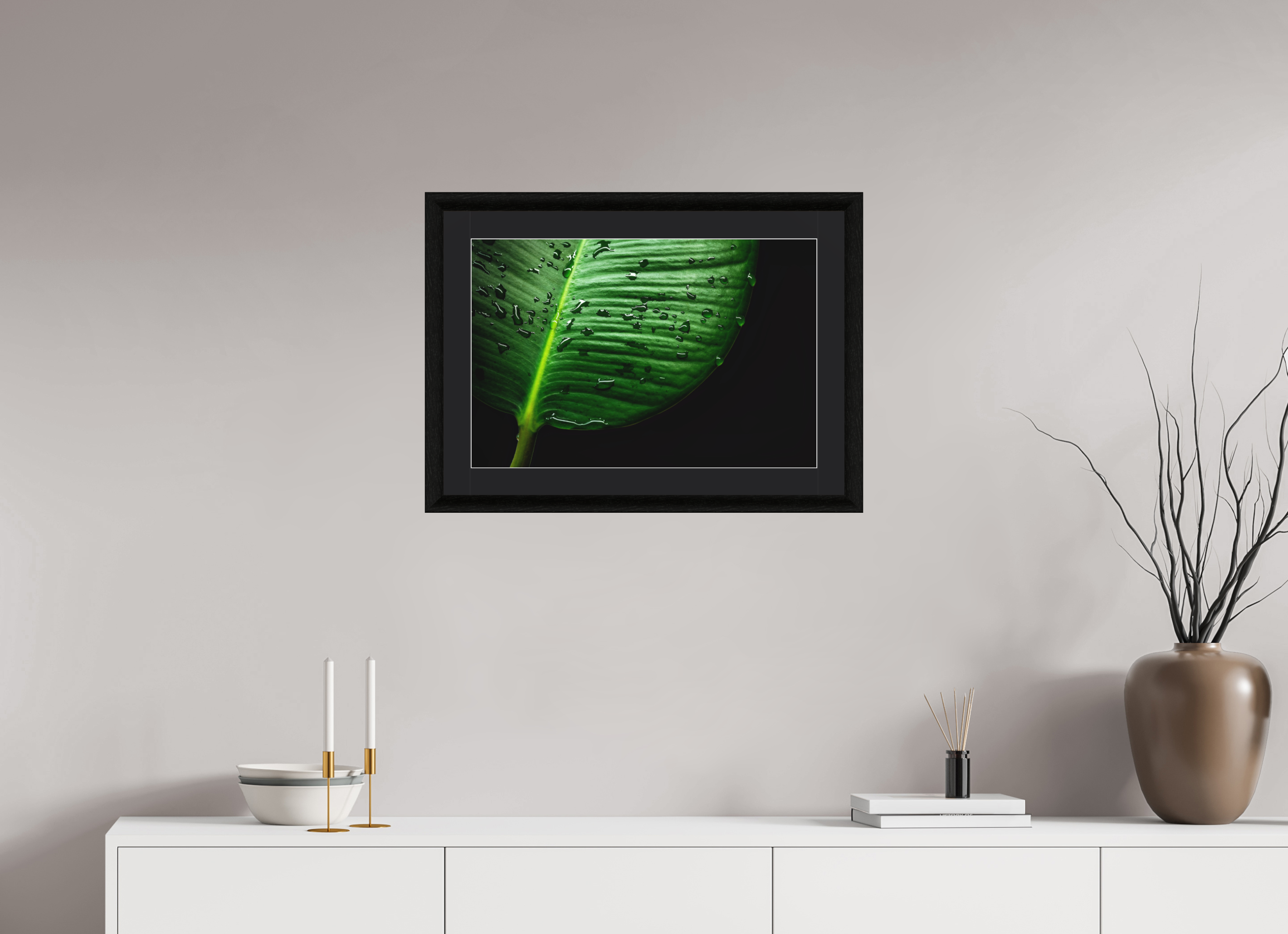 60 x 40 cm, Foto im schwarzen Ebenholz Rahmen 30mm, Museumsglas, Passepartout Schwarz Tropical Raindrops