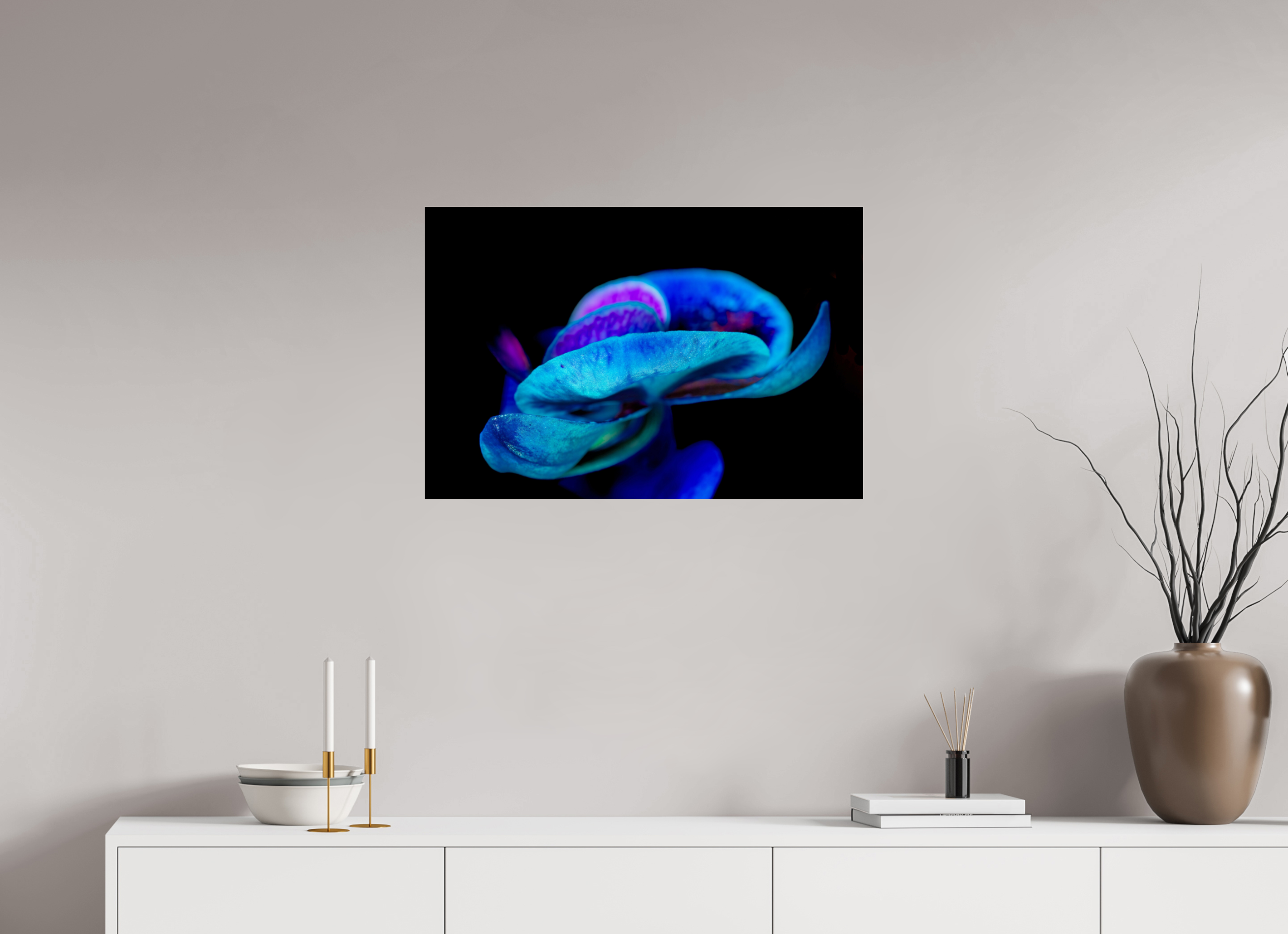 75 x 50 cm, Acrylglas, glänzend, 2 mm, Dibond 3 mm, mit Aufhängung Indigo Choral Flower
