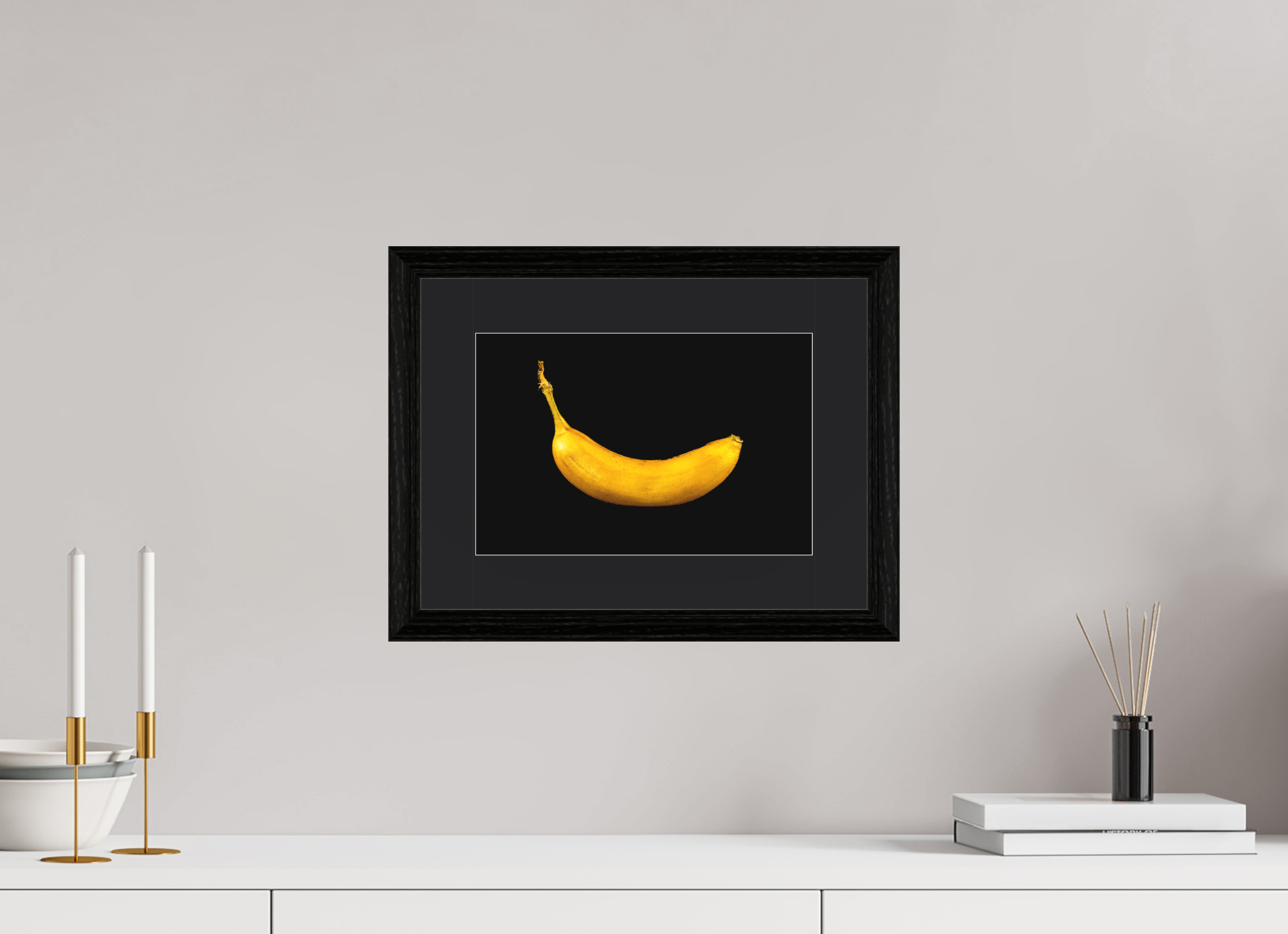 30 x 20 cm, Hahnemühle FineArt Baryta im schwarzen Eichen Rahmen, 27mm,Museumsglas, Passepartout Schwarz Die goldene Banane - Fine Art