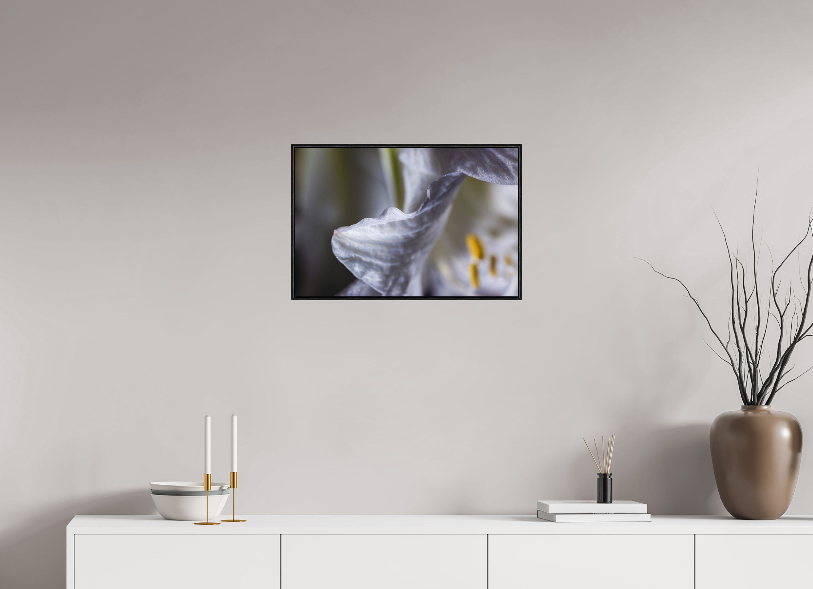 60 x 40 cm, Foto im schwarzen Schattenfugen-Rahmen hinter Acryglas, 2 mm, glänzend Diamond Flower