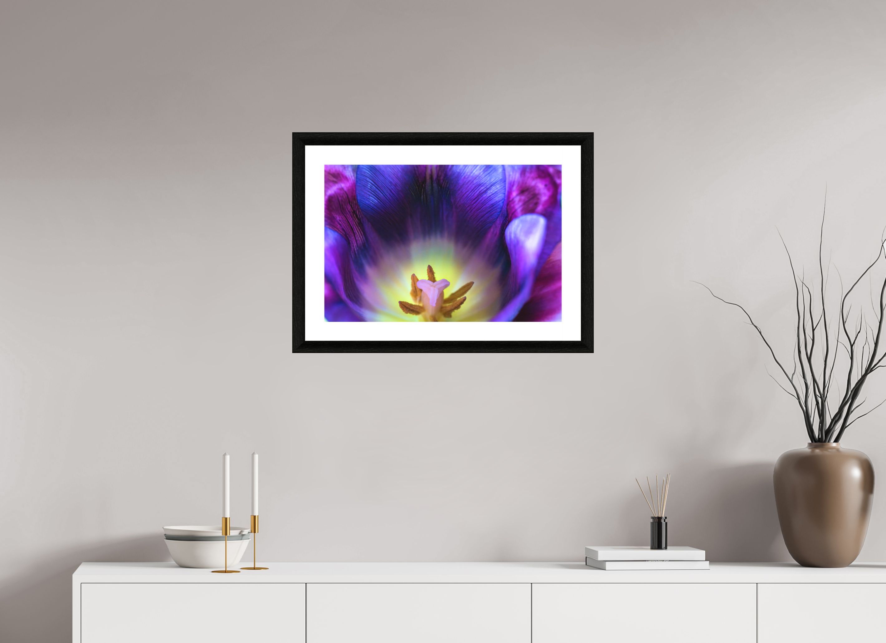 60 x 40 cm, Foto im schwarzen Ebenholz Rahmen 30mm, Museumsglas, Passepartout Hochweiß Purple Spring
