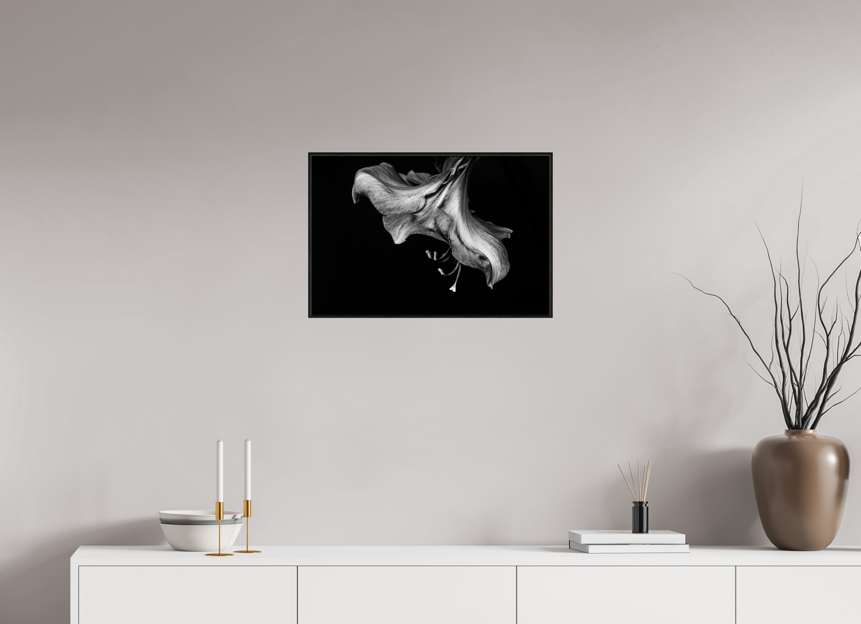 60 x 40 cm, Foto im schwarzen Schattenfugen-Rahmen hinter Acryglas, 2 mm, glänzend Amaryllis Bell