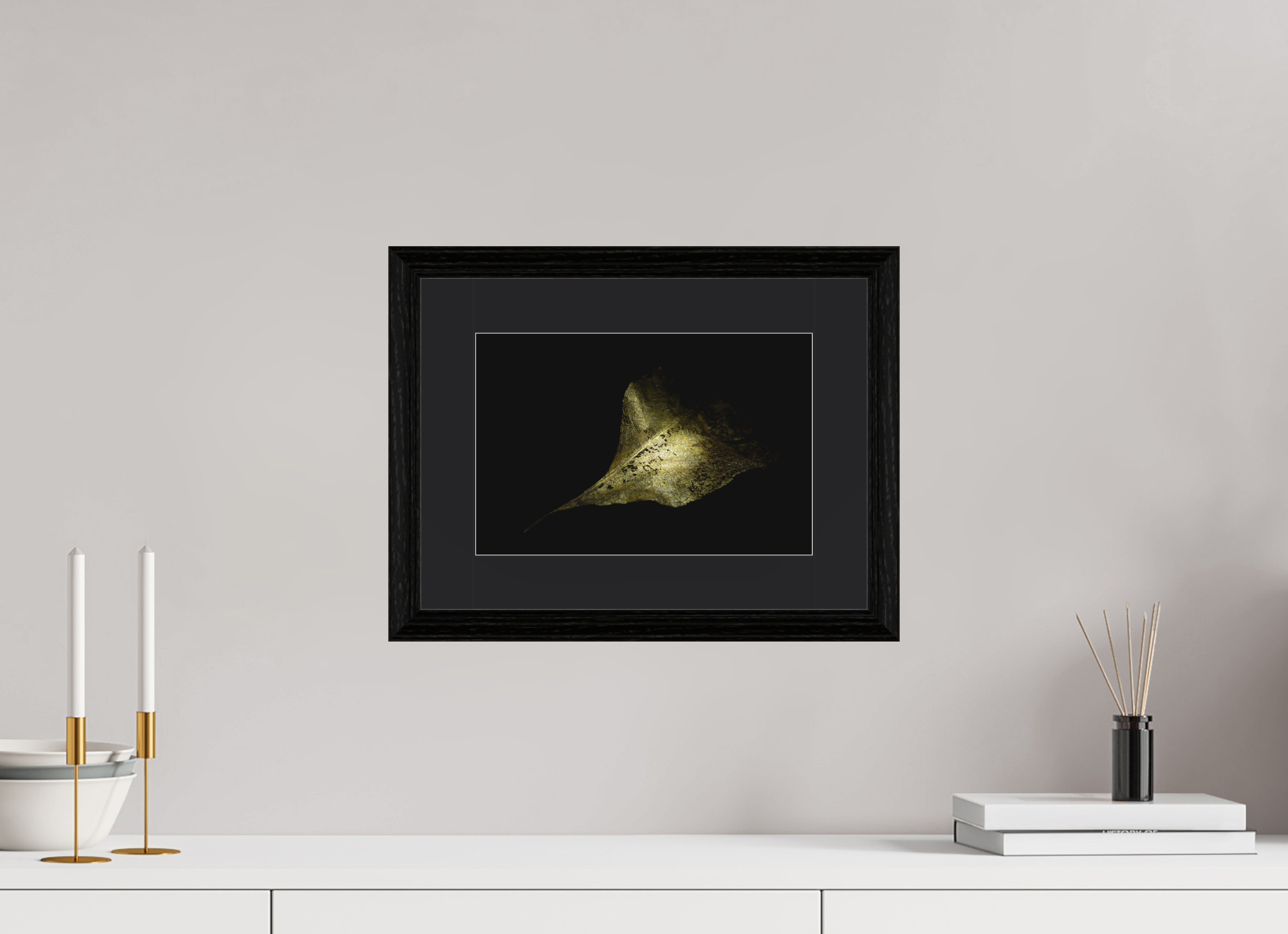 30 x 20 cm, Hahnemühle FineArt Baryta im schwarzen Eichen Rahmen, 27mm,Museumsglas, Passepartout Schwarz Golden Shadow Play - Fine Art