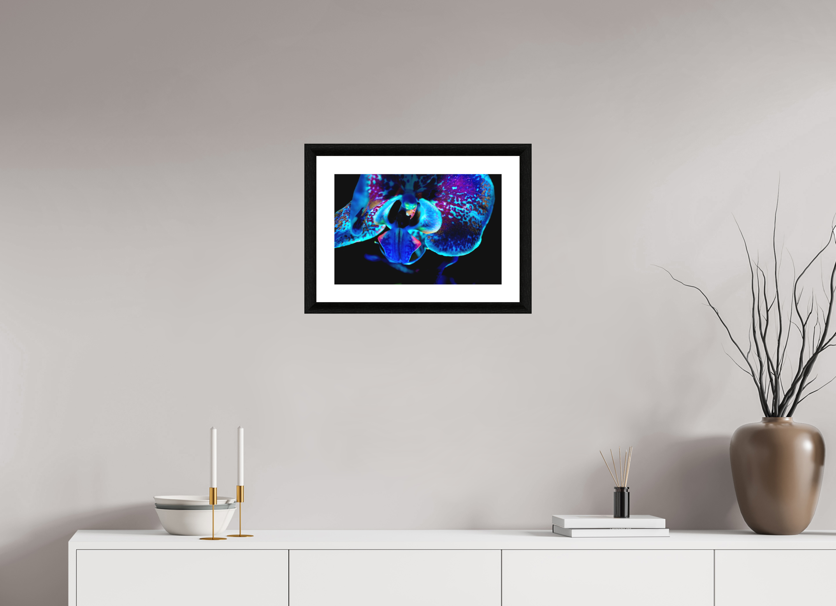 45 x 30 cm, Foto im schwarzen Ebenholz Rahmen 30mm, Museumsglas, Passepartout Hochweiß Morpho Flower