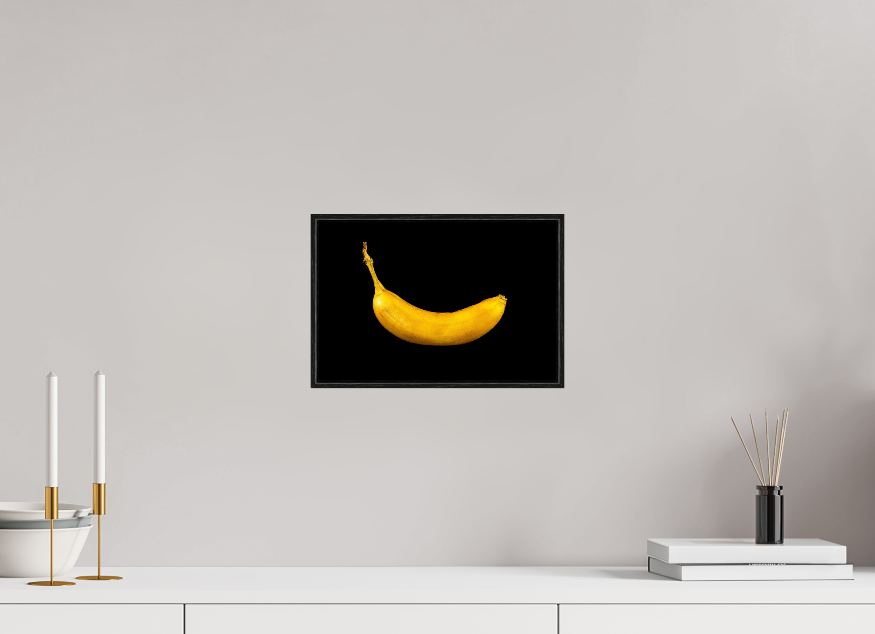 30 x 20 cm, Foto im schwarzen Schattenfugen-Rahmen hinter Acryglas, 2 mm, glänzend Die goldene Banane