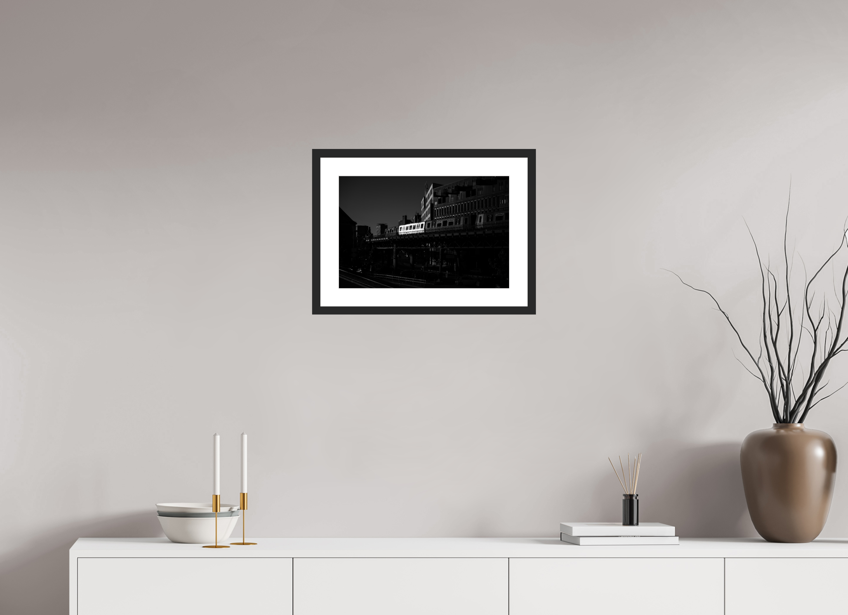 45 x 30 cm, Foto im Passepartout-Rahmen - Rahmen: schwarzes Holz, 20 mm, weißes Passepartout, Floatglas glänzend Rapid Metropolis